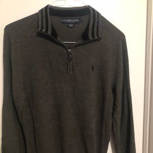 Men’s US Polo zip up sweater size L